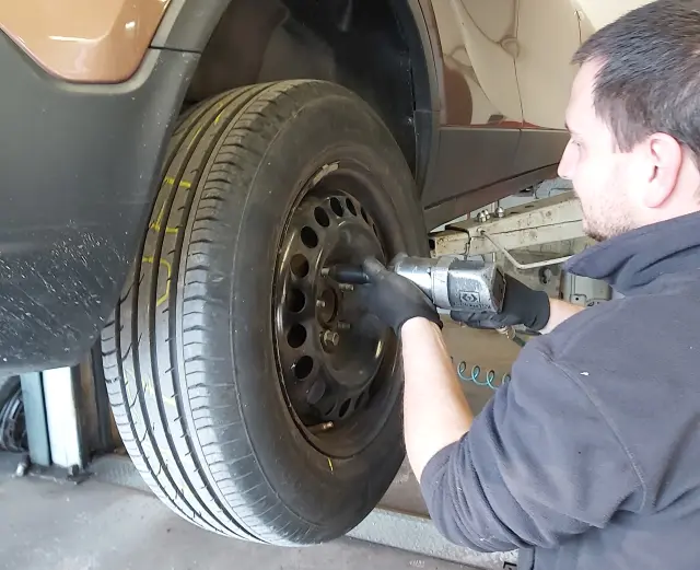 Nyári gumi le, téli gumi fel - Doctus